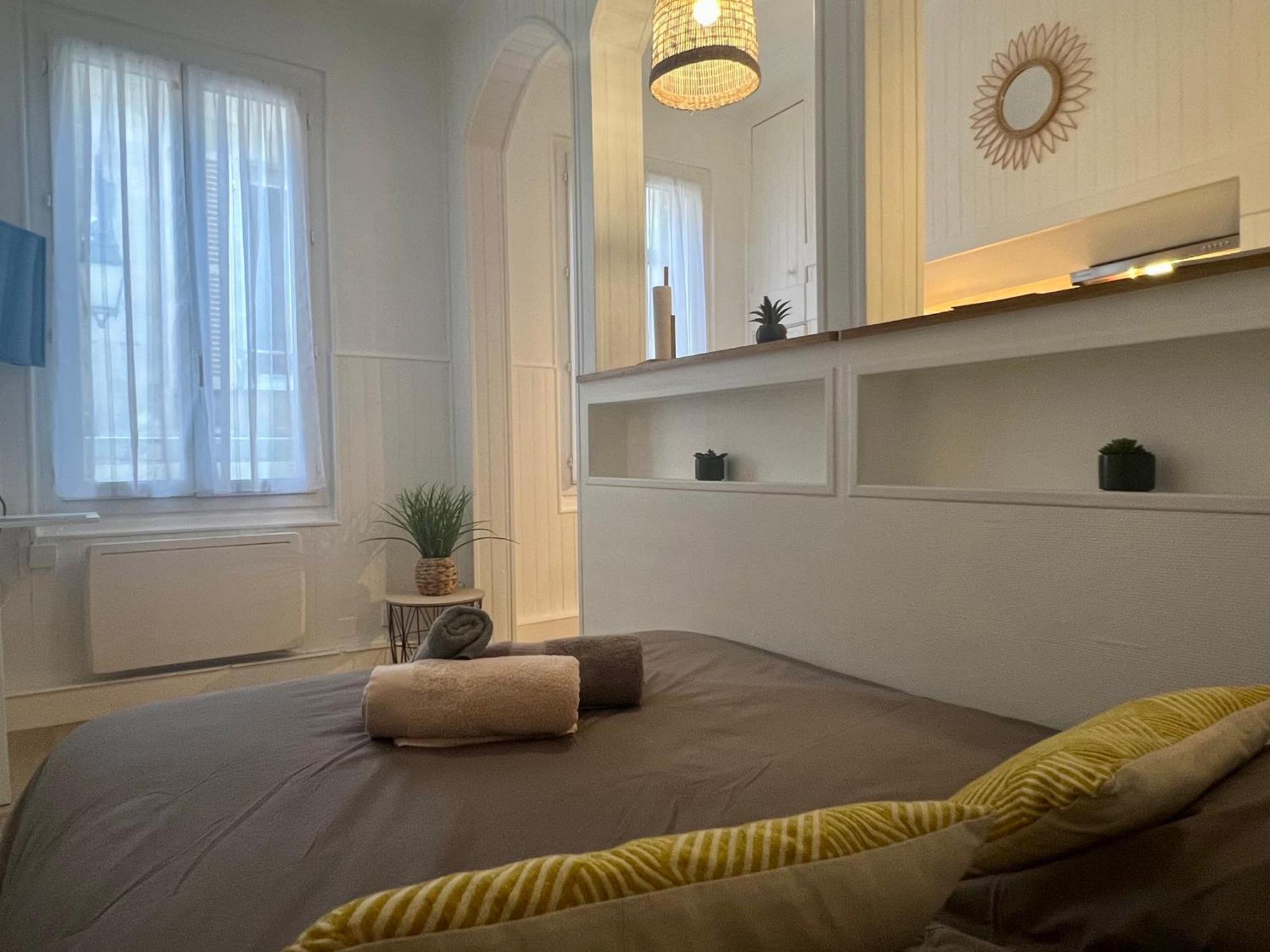 Casa Cloutiers #1, #2 & #3 - Jolis Studios - Emplacement Ideal Hyper Centre Brive エクステリア 写真